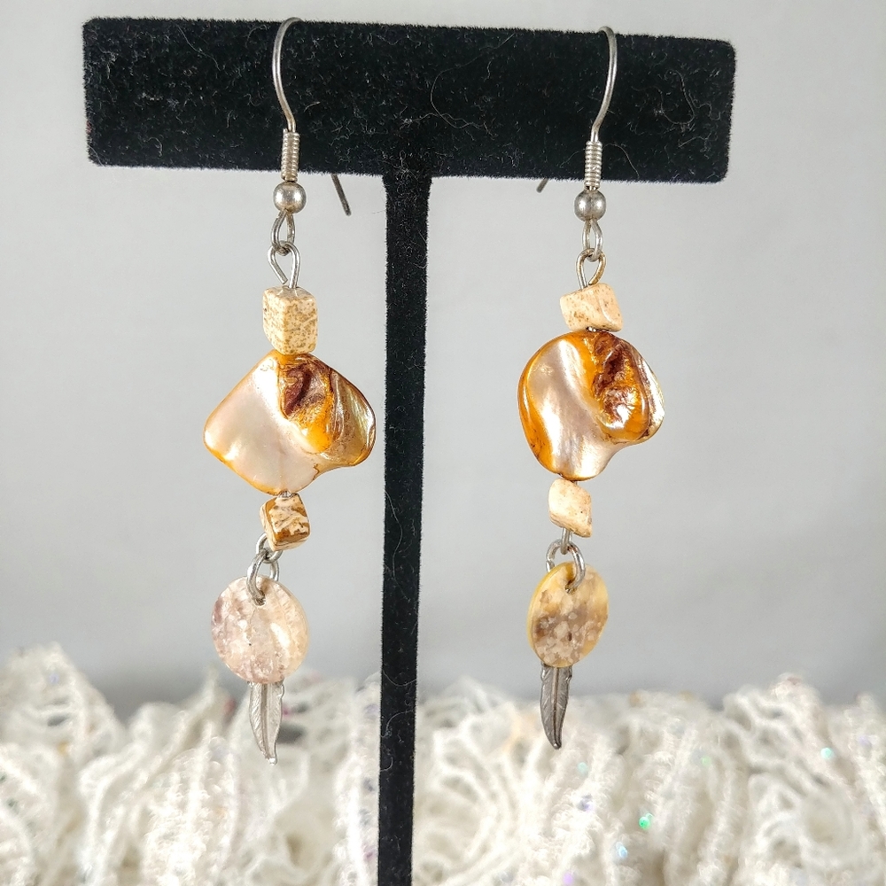 Shell and stone mother of pearl earrings
